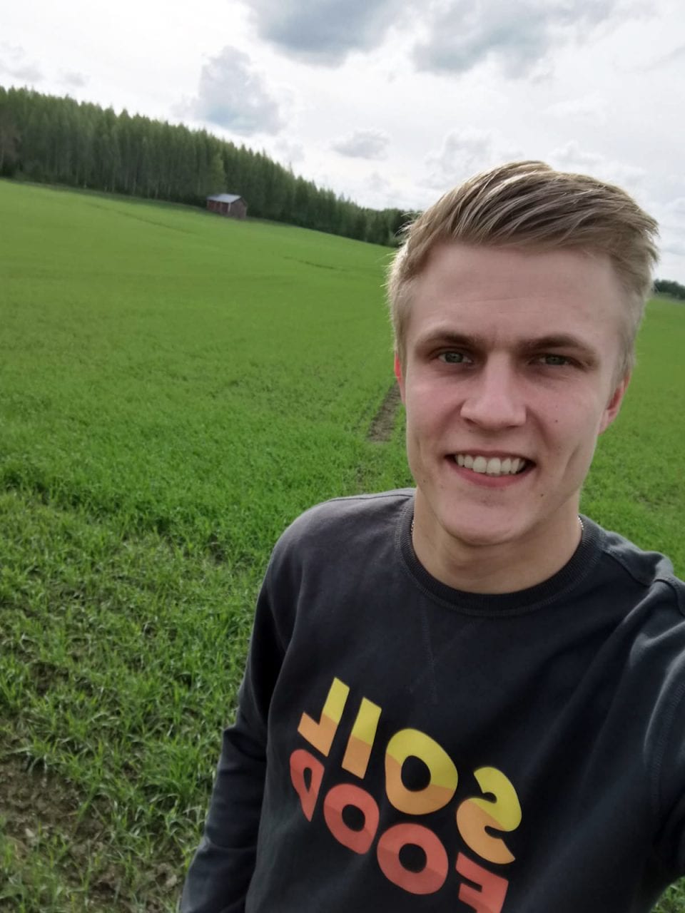 Kirjoittaja Samuli Seppänen opiskelee agronomiksi Helsingin yliopistossa ja työskentelee Soilfoodilla aluemyynipäällikkönä