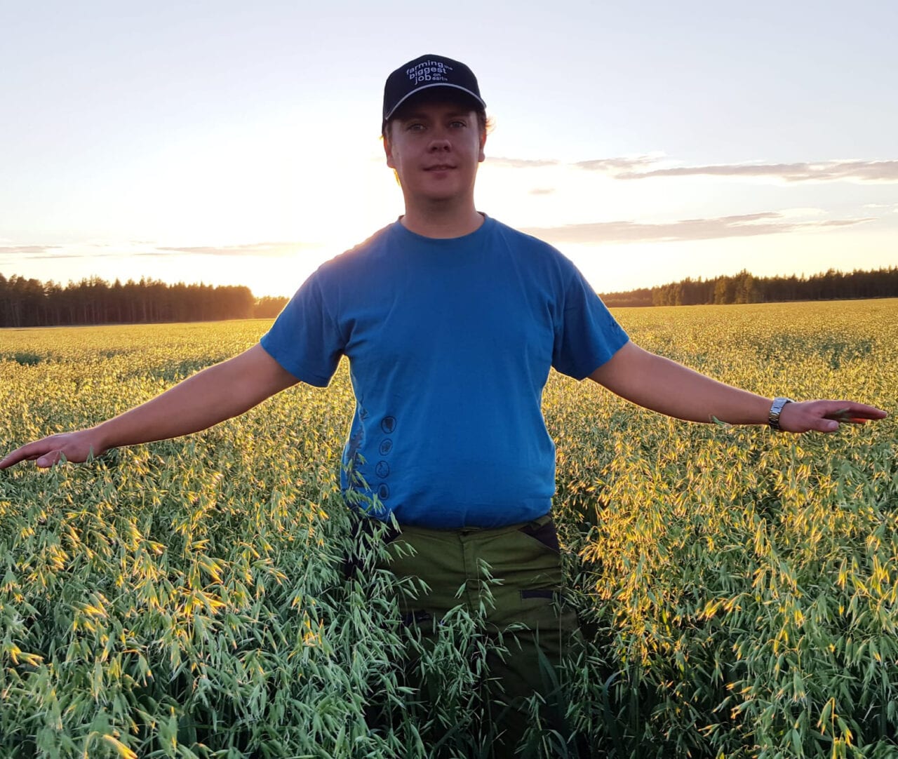 Sami Nivala työskentelee Soilfoodilla Pohjois-Pohjanmaan aluemyyjänä ja viljelee Raahessa 250 hehtaarin viljatilaa.